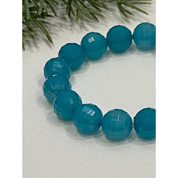 Stretchy Aqua Blue Bracelet - Picture 2 of 3